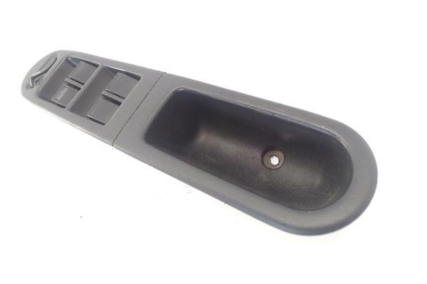 Recambio de mando elevalunas delantero izquierdo para honda hr-v (gh) 1.6 16v 4wd referencia OEM IAM 83520S2HG010M  