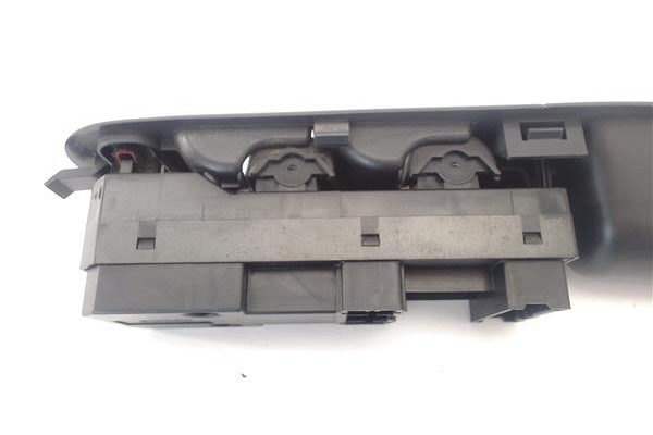 Recambio de mando elevalunas delantero izquierdo para honda hr-v (gh) 1.6 16v 4wd referencia OEM IAM 83520S2HG010M  