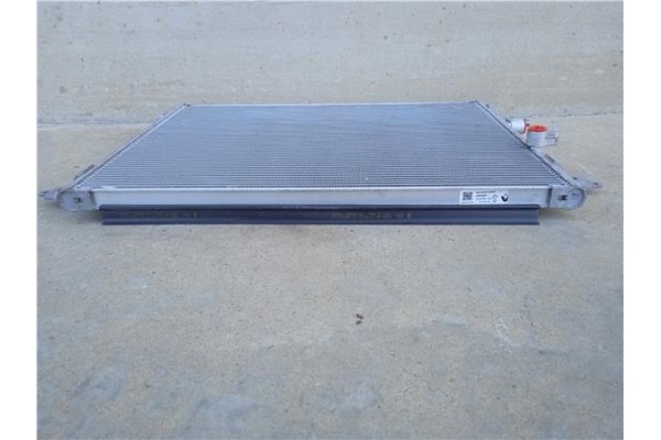 Recambio de radiador aire acondicionado para renault zoe electrico referencia OEM IAM 921007736R  
