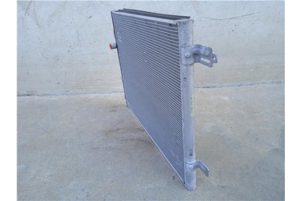 Recambio de radiador aire acondicionado para renault zoe electrico referencia OEM IAM 921007736R  