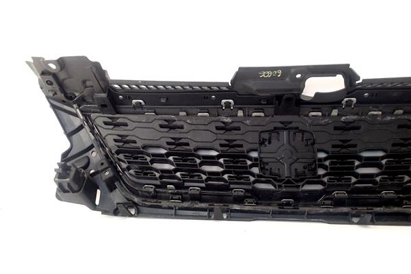 Recambio de rejilla capo para seat ibiza (kj1) 1.0 style referencia OEM IAM 6F0853654D  