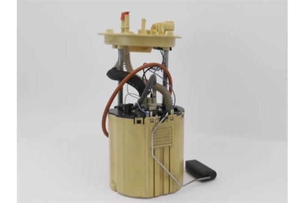 Recambio de bomba combustible para opel astra k berlina 5p 1.6 dynamic referencia OEM IAM   