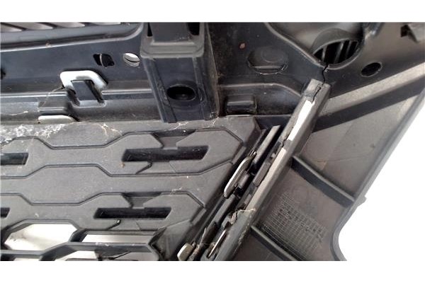 Recambio de rejilla capo para seat ibiza (kj1) 1.0 style referencia OEM IAM 6F0853654D  