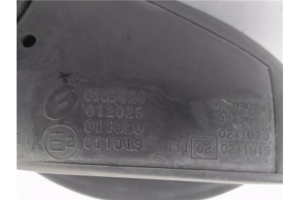 Recambio de retrovisor electrico izquierdo para citroen c3 1.4 i referencia OEM IAM 12363600 E2021019 