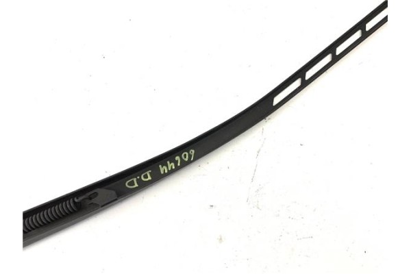 Recambio de brazo limpiaparabrisas delantero derecho para audi a3 sportback (8pa) 2.0 tdi ambiente referencia OEM IAM 8P1955408A