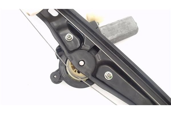 Recambio de elevalunas electrico trasero derecho para bmw serie 1 berlina 5p (f20) 2.0 116d referencia OEM IAM 7242556AI  