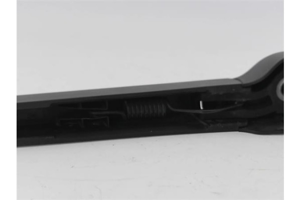 Recambio de brazo limpiaparabrisas trasero para volkswagen polo v (6r1) 1.4 advance referencia OEM IAM   