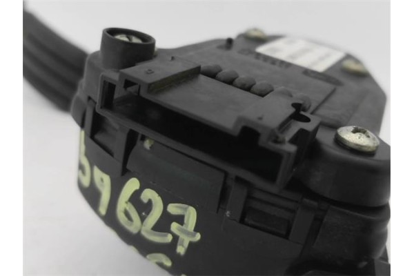 Recambio de pedal acelerador para renault trafic ii furgón (fl) 2.5 dti referencia OEM IAM   