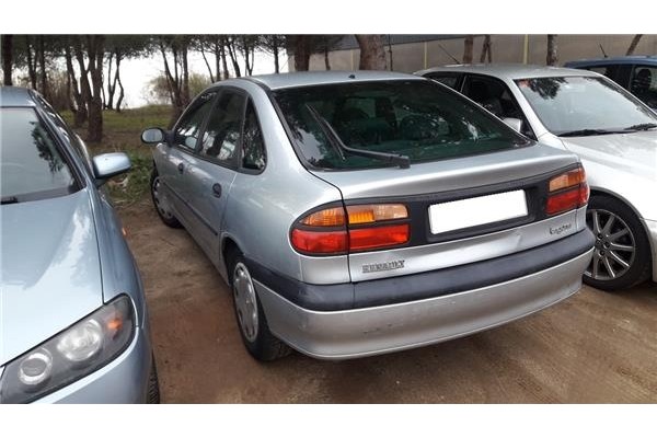 RENAULT LAGUNA (B56)