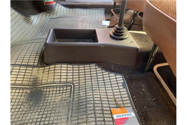 Recambio de consola para seat ritmo (138) 1.2 referencia OEM IAM 12AC64CV47KW  