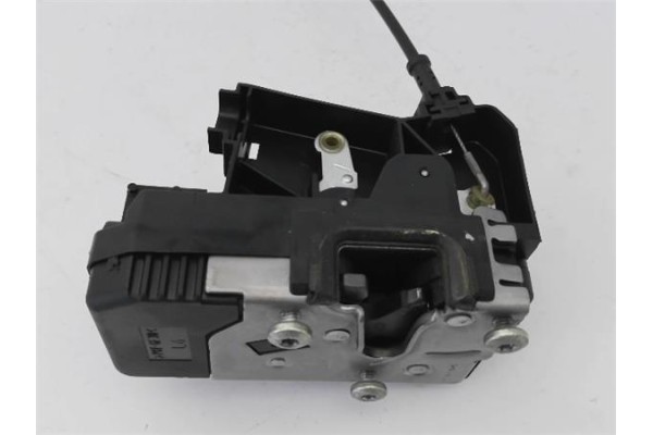 Recambio de cierre electromagnetico delantero izquierdo para renault trafic ii furgón (fl) 2.5 dti referencia OEM IAM   