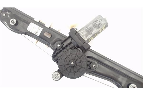 Recambio de elevalunas electrico trasero izquierdo para bmw serie 1 berlina 5p (f20) 2.0 116d referencia OEM IAM 7242555AI  