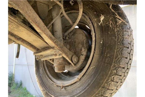 Recambio de mangueta trasero izquierda para seat ritmo (138) 1.2 referencia OEM IAM 12AC64CV47KW  