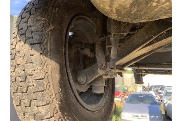 Recambio de mangueta trasero izquierda para seat ritmo (138) 1.2 referencia OEM IAM 12AC64CV47KW  