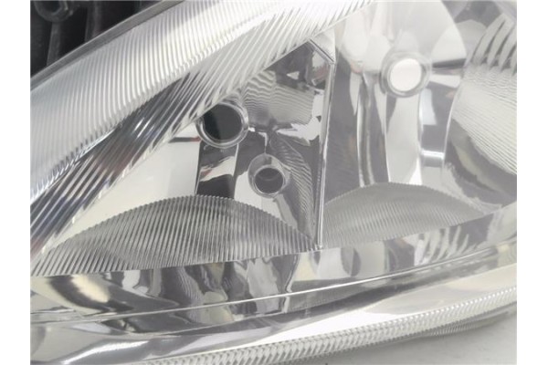 Recambio de faro delantero izquierdo para opel corsa c 1.7 dti referencia OEM IAM 09114329 89302111 