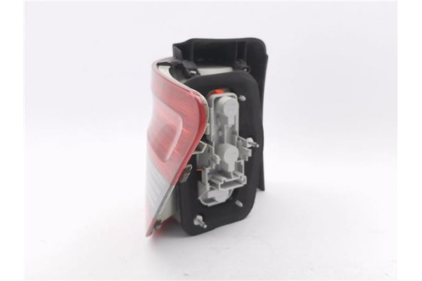 Recambio de piloto trasero derecho para mercedes-benz clase b (bm 245) 1.7 170 (245.232) referencia OEM IAM A1698202464  