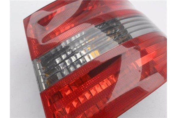 Recambio de piloto trasero derecho para mercedes-benz clase b (bm 245) 1.7 170 (245.232) referencia OEM IAM A1698202464  