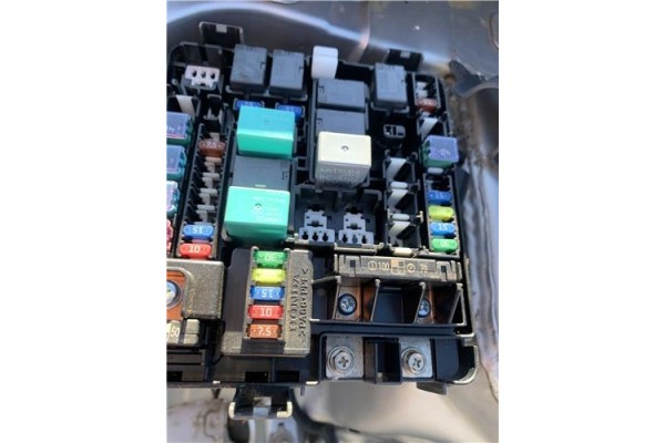 Recambio de caja fusibles/rele para honda fr-v (be) 1.7 referencia OEM IAM 38200SJDG03  