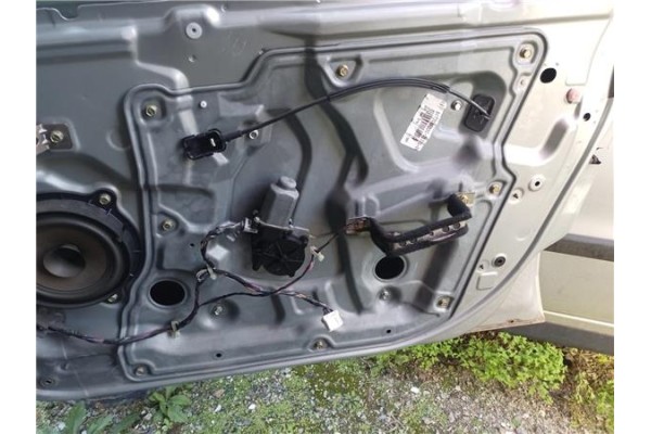 Recambio de elevalunas electrico delantero derecho para nissan primera hatchback (p12) 1.6 referencia OEM IAM 80770BA20C  