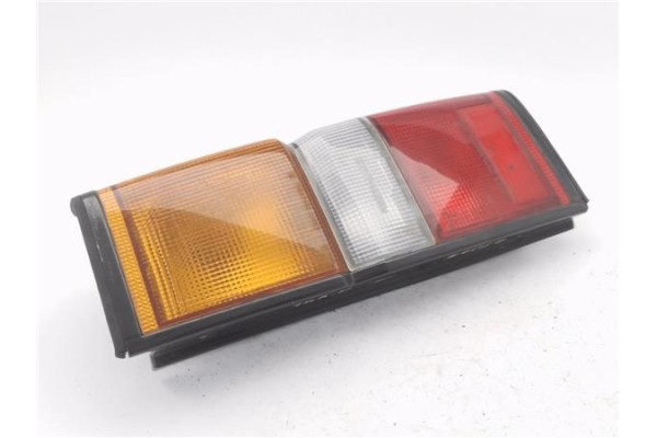 Recambio de piloto trasero derecho para nissan terrano (wd21) 2.7 td 4wd referencia OEM IAM 22023598  