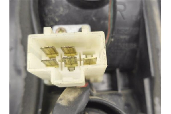 Recambio de piloto trasero derecho para nissan terrano (wd21) 2.7 td 4wd referencia OEM IAM 22023598  