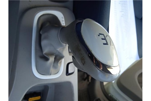 Recambio de palanca de cambio para renault zoe electrico referencia OEM IAM 341040598R  