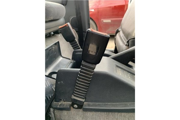 Recambio de anclaje cinturon delantero derecho para suzuki vitara (se/sf/et) 1.6 i 16v (et, ta02) referencia OEM IAM   