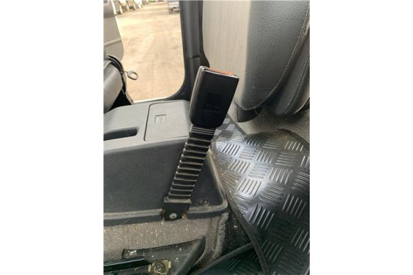 Recambio de anclaje cinturon delantero izquierdo para suzuki vitara (se/sf/et) 1.6 i 16v (et, ta02) referencia OEM IAM 84950A60A