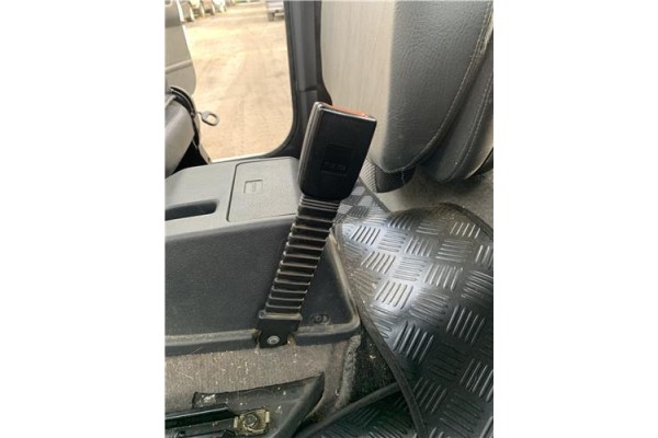 Recambio de anclaje cinturon delantero izquierdo para suzuki vitara (se/sf/et) 1.6 i 16v (et, ta02) referencia OEM IAM 84950A60A