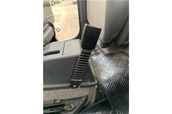 Recambio de anclaje cinturon delantero izquierdo para suzuki vitara (se/sf/et) 1.6 i 16v (et, ta02) referencia OEM IAM 84950A60A