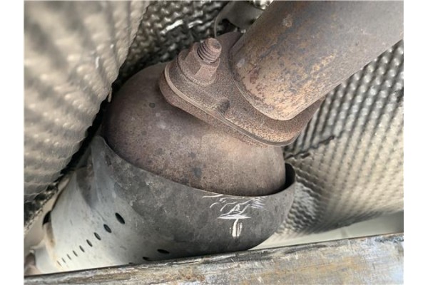 Recambio de tubo escape central para ford tourneo connect (tc7) 1.8 kombi trend corta (2009) referencia OEM IAM 5198940 5140598 