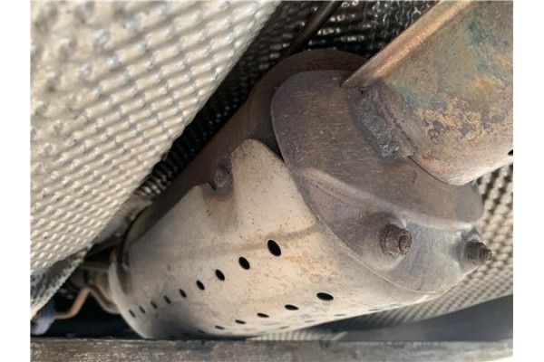 Recambio de tubo escape central para ford tourneo connect (tc7) 1.8 kombi trend corta (2009) referencia OEM IAM 5198940 5140598 