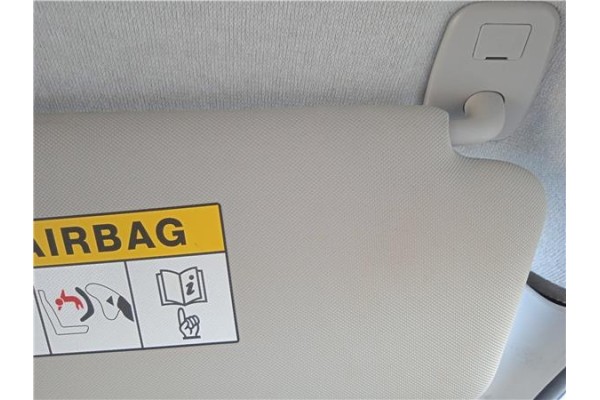 Recambio de parasol derecho para renault zoe electrico referencia OEM IAM 964006387R  