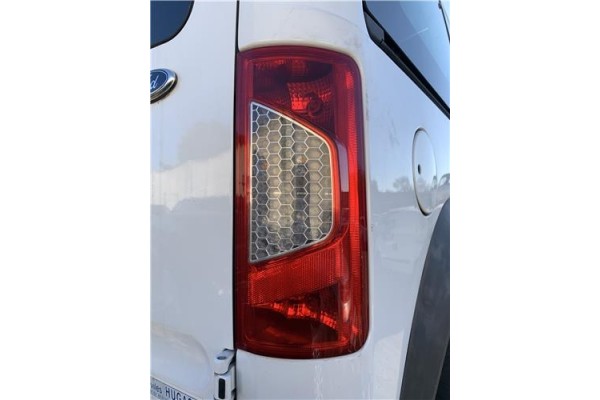 Recambio de piloto trasero derecho para ford tourneo connect (tc7) 1.8 kombi trend corta (2009) referencia OEM IAM 1369221  