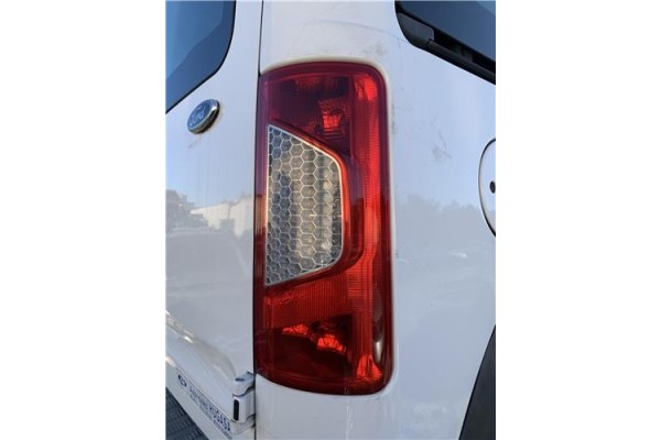 Recambio de piloto trasero derecho para ford tourneo connect (tc7) 1.8 kombi trend corta (2009) referencia OEM IAM 1369221  