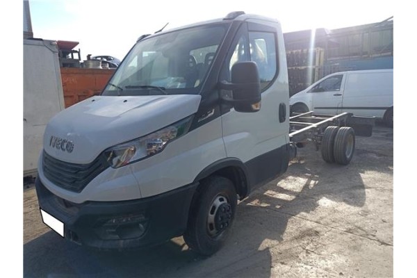iveco tecnove fiberglass del año 2024