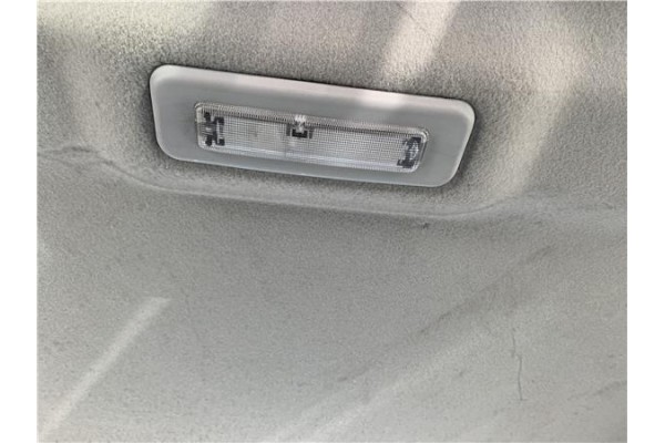 Recambio de luz trasero central techo para ford tourneo connect (tc7) 1.8 kombi trend corta (2009) referencia OEM IAM 5145259  