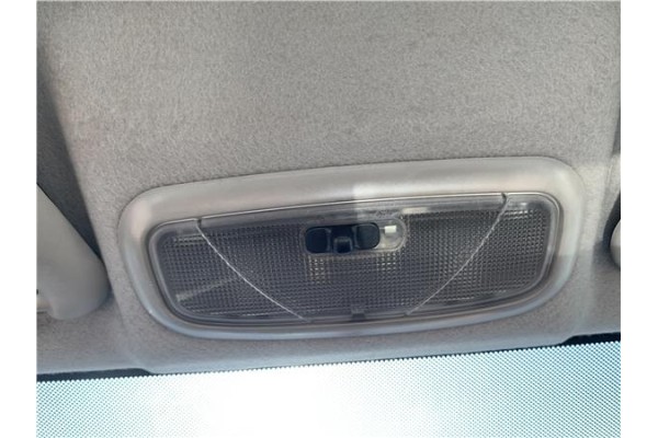 Recambio de luz delantero central techo para ford tourneo connect (tc7) 1.8 kombi trend corta (2009) referencia OEM IAM 4405352 