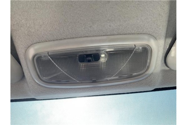 Recambio de luz delantero central techo para ford tourneo connect (tc7) 1.8 kombi trend corta (2009) referencia OEM IAM 4405352 