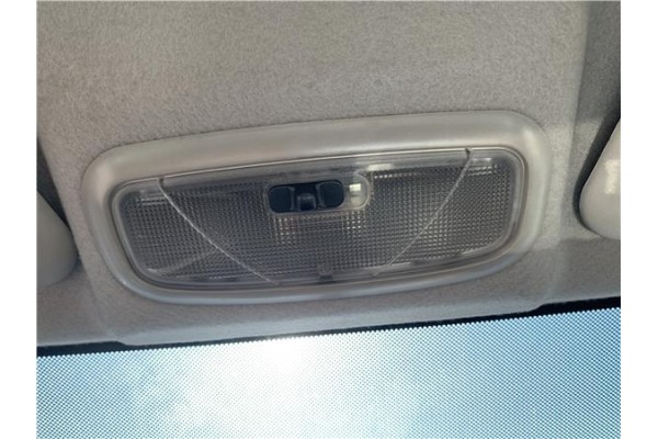 Recambio de luz delantero central techo para ford tourneo connect (tc7) 1.8 kombi trend corta (2009) referencia OEM IAM 4405352 