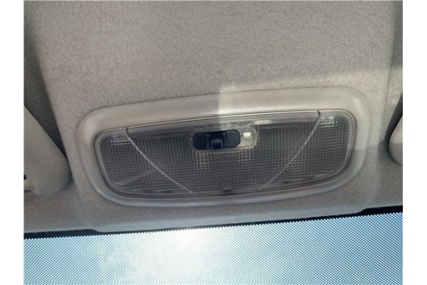 Recambio de luz delantero central techo para ford tourneo connect (tc7) 1.8 kombi trend corta (2009) referencia OEM IAM 4405352 