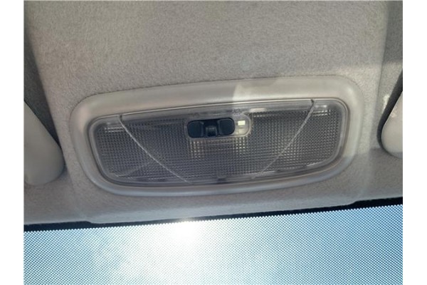 Recambio de luz delantero central techo para ford tourneo connect (tc7) 1.8 kombi trend corta (2009) referencia OEM IAM 4405352 