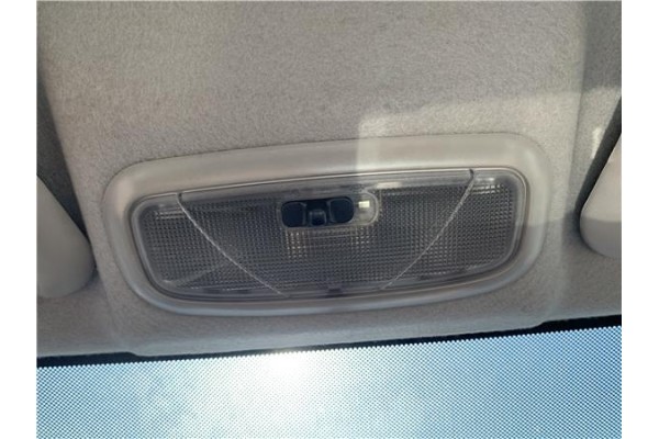 Recambio de luz delantero central techo para ford tourneo connect (tc7) 1.8 kombi trend corta (2009) referencia OEM IAM 4405352 