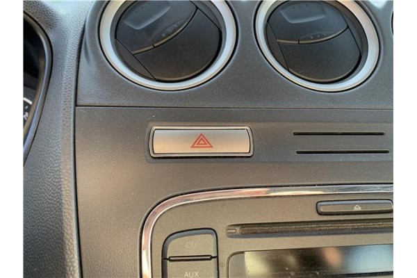 Recambio de interruptor luces emergencia para ford tourneo connect (tc7) 1.8 kombi trend corta (2009) referencia OEM IAM 1553762