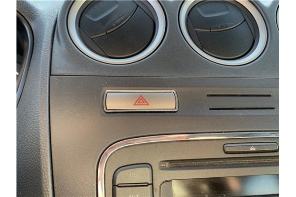 Recambio de interruptor luces emergencia para ford tourneo connect (tc7) 1.8 kombi trend corta (2009) referencia OEM IAM 1553762