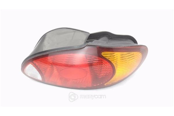 Recambio de piloto trasero derecho para hyundai lantra berlina (rd) 1.6 i referencia OEM IAM 9240229520  