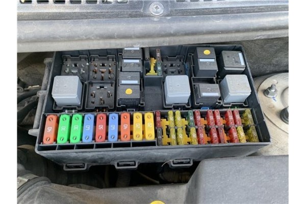 Recambio de caja fusibles/rele para ford tourneo connect (tc7) 1.8 kombi trend corta (2009) referencia OEM IAM 1141667  