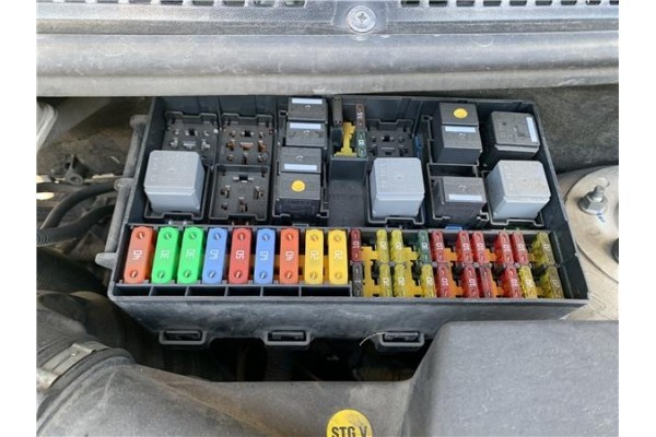 Recambio de caja fusibles/rele para ford tourneo connect (tc7) 1.8 kombi trend corta (2009) referencia OEM IAM 1141667  
