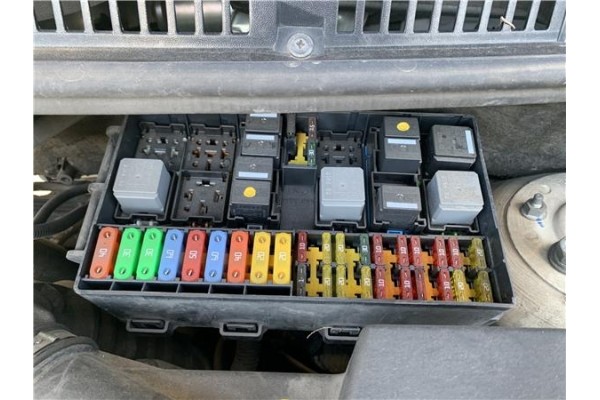 Recambio de caja fusibles/rele para ford tourneo connect (tc7) 1.8 kombi trend corta (2009) referencia OEM IAM 1141667  