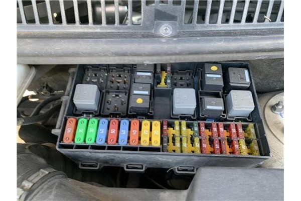 Recambio de caja fusibles/rele para ford tourneo connect (tc7) 1.8 kombi trend corta (2009) referencia OEM IAM 1141667  